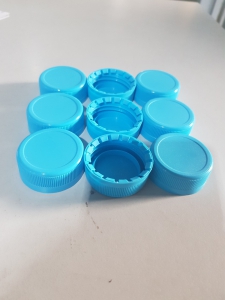 nắp chai nước ngọt cổ 38 màu xanh nhạt
